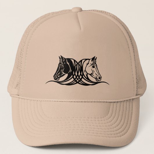 koppen van zwarte en witte paarden trucker pet (Voorkant)