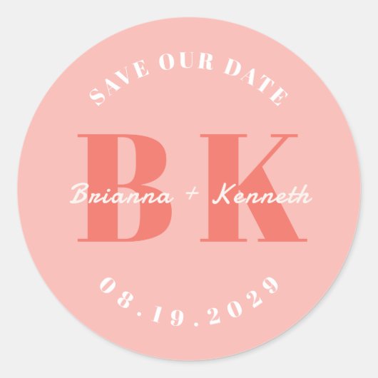 Koptekst Koraal Monogram Save the Date Ronde Sticker (Voorkant)