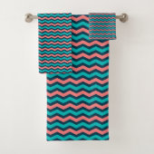 Koraal en Blauwgroen Chevron Bad Handdoek (Insitu)