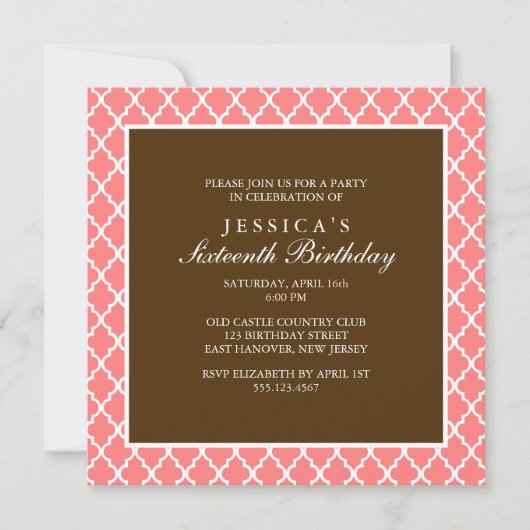 Koraal en bruin Elegant Quatrefoil Birthday Kaart (Voorkant)