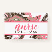 koraal- en chocoladestreken NURSE HALL PASS Badge (Voorkant)