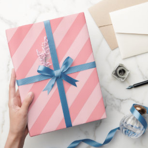 Koraal en Diagonale Strepen Cadeaupapier