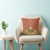 Koraal en Gouden Monogram Damast Patroon Kussen (Stoel)