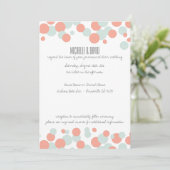 Koraal en Mint Bubbles Confetti Wedding Kaart (Staand voorkant)