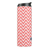 Koraal en Navy Blue Chevron Monogram Thermosbeker (Gedraaid links)