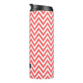 Koraal en Navy Blue Chevron Monogram Thermosbeker (Geroteerd rechts)