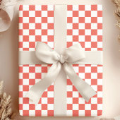 Koraal en wit dambordpatroon cadeaupapier