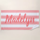 Koraal gestreepte script monogram naam strandlaken (Voorkant)