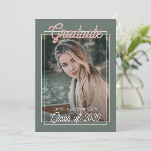 Koraal Oranje Blush Red Sage Green Afstuderen Aankondiging (Staand voorkant)