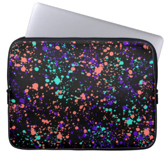 koraal paars groen op zwart | verfspatten | laptop sleeve