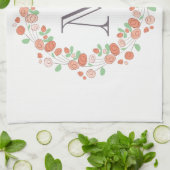 koraal roos met baarmoedermonogram theedoek (Gevouwen)