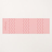 Koraal Roze Moderne Golvende Lijnen Met Aangepaste Yogamat (Voorkant (horizontaal))