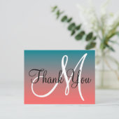 Koraal Teal Ombre Monogram Bedankt Briefkaart (Staand voorkant)