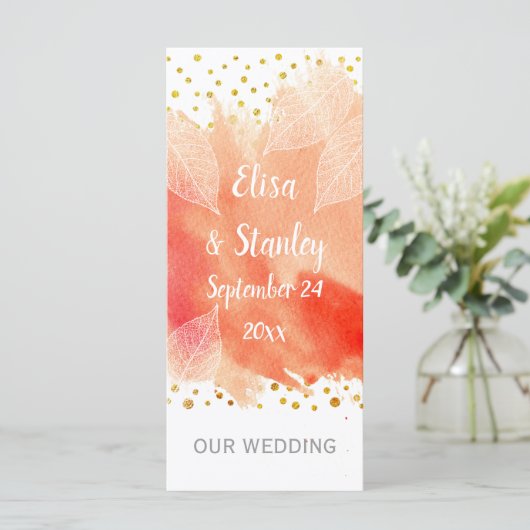 Koraal waterverf, gouden confetti bruiloft program programmakaart (Staand voorkant)
