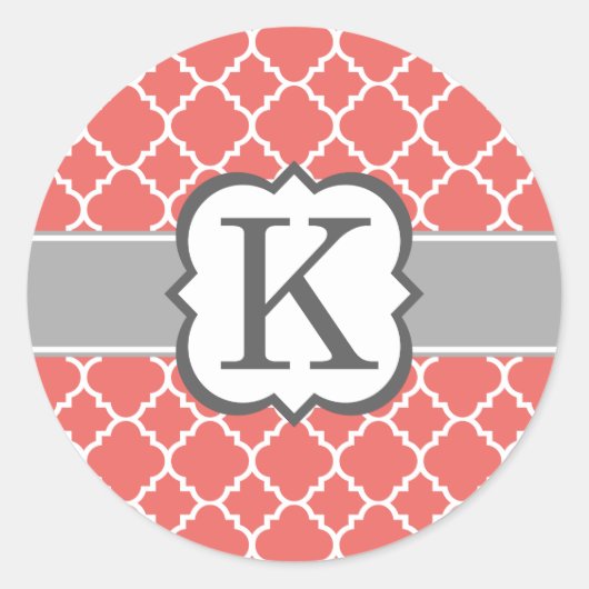 Koraal Wit Monogram Letter K Quatrefoil Ronde Sticker (Voorkant)
