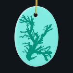 Koraalafdeling, Turquoise en Aqua Keramisch Ornament<br><div class="desc">Versiering in een koraaltak in turquoise tegen een lichte aqua achtergrond</div>