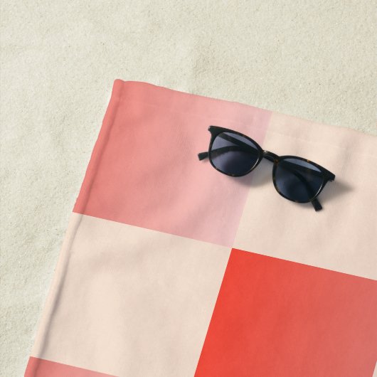 Koraalperzikgradiënt geruit strandlaken (In situ)