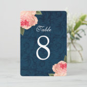 Koraalrode Pioenrozen en Marine Tafel Nummers Kaart (Staand voorkant)