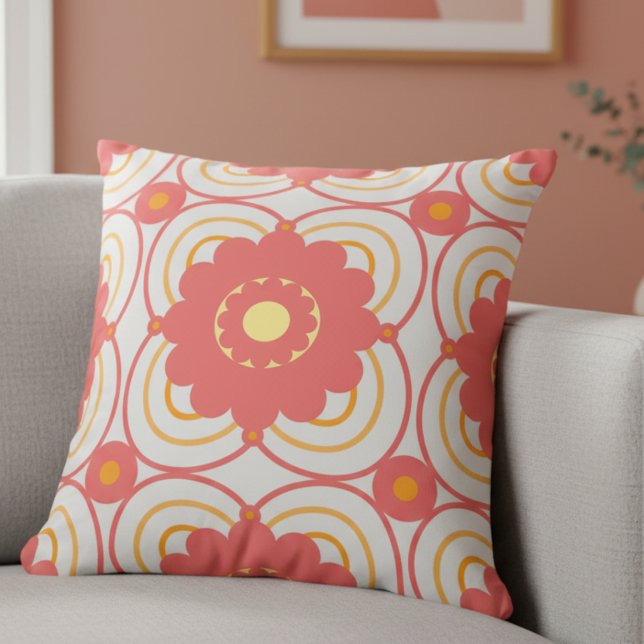 Koraalroze Bloem Kussen (Hand‑drawn and mid‑century inspired, perfect for a soft‑color statement.)