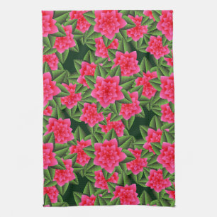 Koraalroze Camellias en groene bladeren Theedoek
