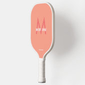 Koraalroze en Oranje eenvoudige moderne monogramme Pickleball Paddle (Links)