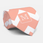 Koraalroze en witte Chevron met aangepast monogram Stropdas (Opgerold)