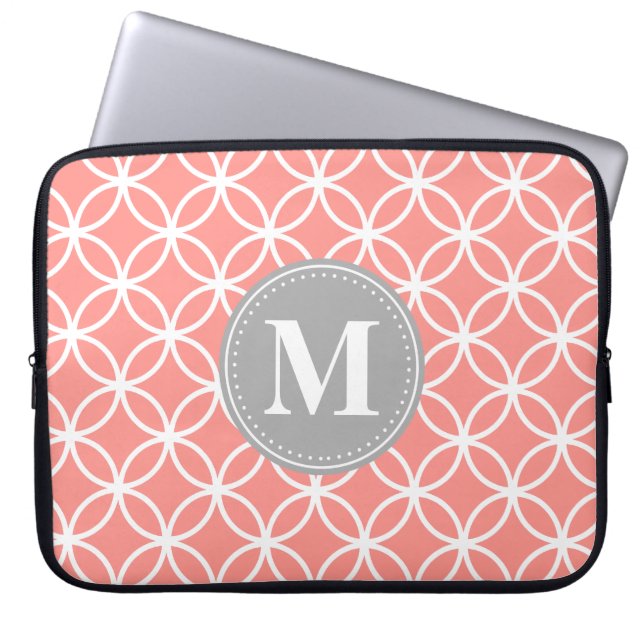 Koraalroze moderne cirkels grijs monogram laptop sleeve (Voorkant)