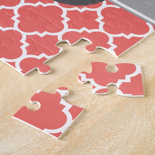 Koraalwitte monogram Letter K Quatrefoil Legpuzzel (Zijkant)