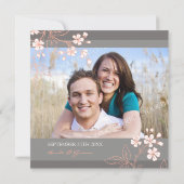 Koral Gray Floral Foto Weddenschap Kaarten (Achterkant)