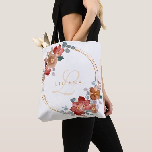 Koral Sienna Waterverf Floral Monogram Wreath Tote Bag (Dichtbij)