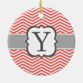 Koral White Monogram Letter Y Chevron Keramisch Ornament (Achterkant)
