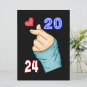 Koreaans hart 2024 aankondiging (Staand voorkant)