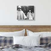 Koreaanse Oorlogsmonument Uitgerekte Canvas Print (Insitu (Slaapkamer))