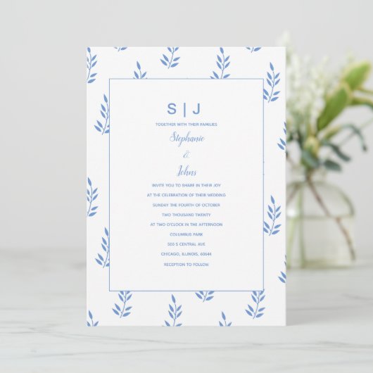 Korenbloem Blauw Blad Monogram Minimale Bruiloft Kaart (Staand voorkant)