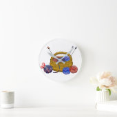 Korf met ganzennaalden ronde klok (Huis)