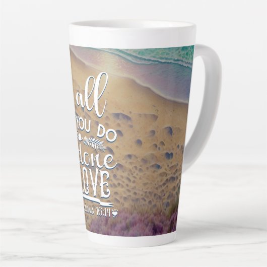 Korintiërs 16-14 Liefde Latte Mok (Rechterhoek)