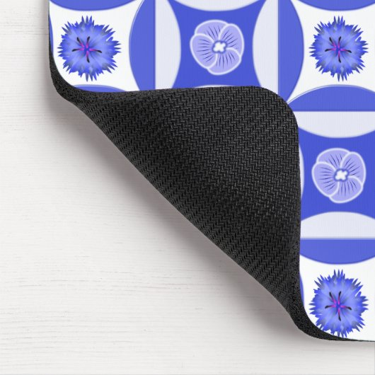 Kornbloemen en -putten in de scheur muismat (Hoek)