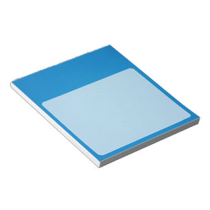 Korrelige helderblauwe achtergrond notitieblok