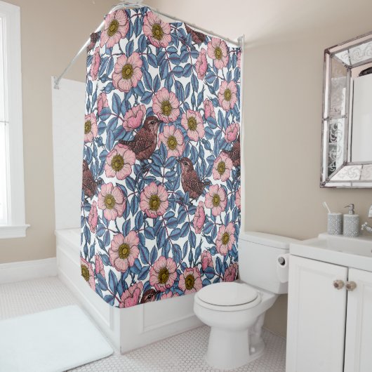 Korrels in de rozen douchegordijn (In situ)