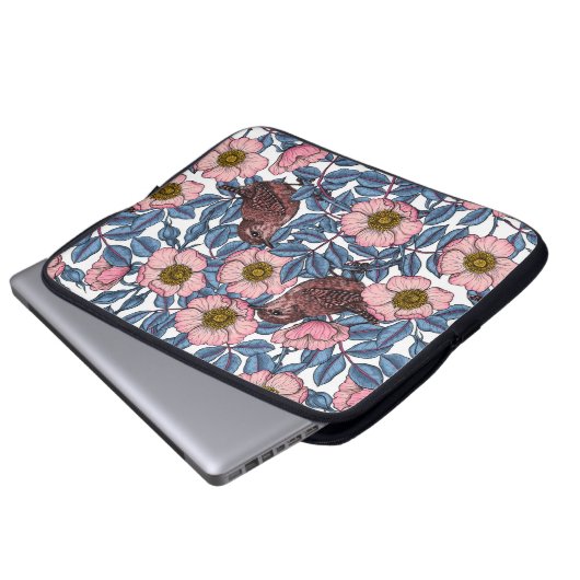 Korrels in de rozen laptop sleeve (Voorkant onderkant)
