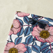 Korrels in de rozen strandlaken (In situ)