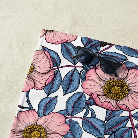 Korrels in de rozen strandlaken (In situ)