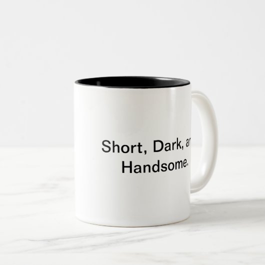 Kort, donker en knap. tweekleurige koffiemok (Voorkant rechts)