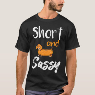 Korte en sassy dachshund-dieren houden van worst t-shirt