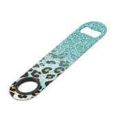 Kortstonige rode lichtblauwe faux glitter leopard speed flessenopener (Achterkant Gekanteld)