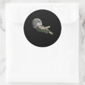 Kosmic Moon Zee Turtle Swimming in Space Premium Ronde Sticker (Tas)