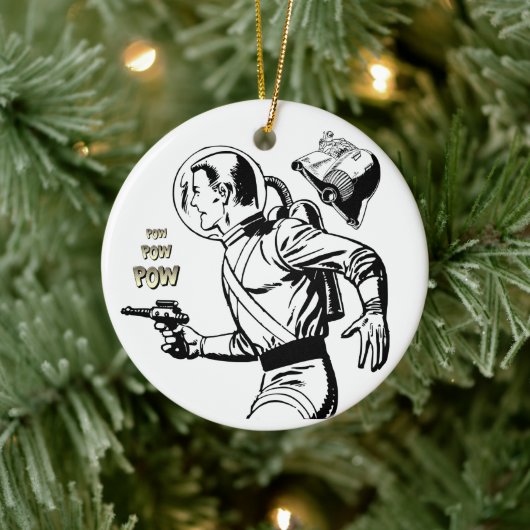 Kosmische charme: Retro Sci-Fi Ray Pistool Man Keramisch Ornament (Boom)