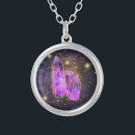 *~* Kosmische Kristallen Gouden Glitter Ster Stof  Zilver Vergulden Ketting<br><div class="desc">(zoek AP40 voor vergelijkbare items) * Energy Enhanced BOHO PASTEL PAARSE, VIOLET, DEEP MAGENTA CELESTIAL KOSMISCHE UNIVERSUM KRISTALLEN met GOUDEN GLITTER STERREN en sprankelende MAGISCHE GOLD STAR DUST. Dit vrolijke Crystal ontwerp is op een nachtelijke hemel donkerblauw paarse en magenta roze waterverf achtergrond. Men kan dit ontwerp beschrijven als Esoteric...</div>