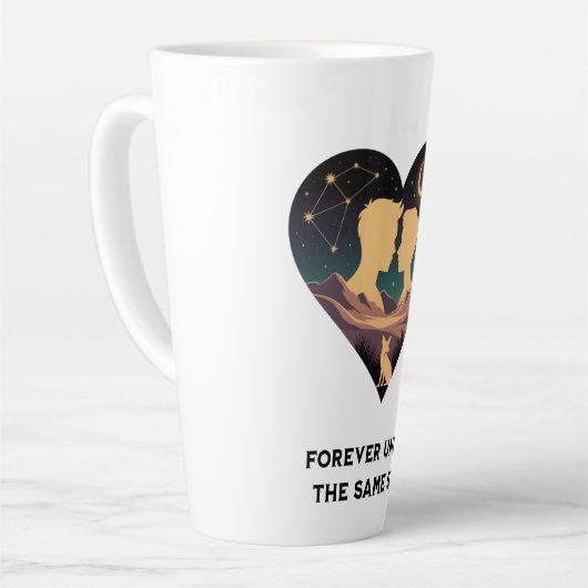 Kosmische liefdesgeschiedenis met hartliefhebbers  latte mok (Linkerhoek)