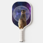 Kosmische Sentinel: Meerkat onder de volle maan Pickleball Paddle (Achterkant)